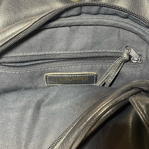 VINTAGE 80s 90s Tempo Design Black Leather Bag Gold Hinge Hardware - Picture 7 of 15